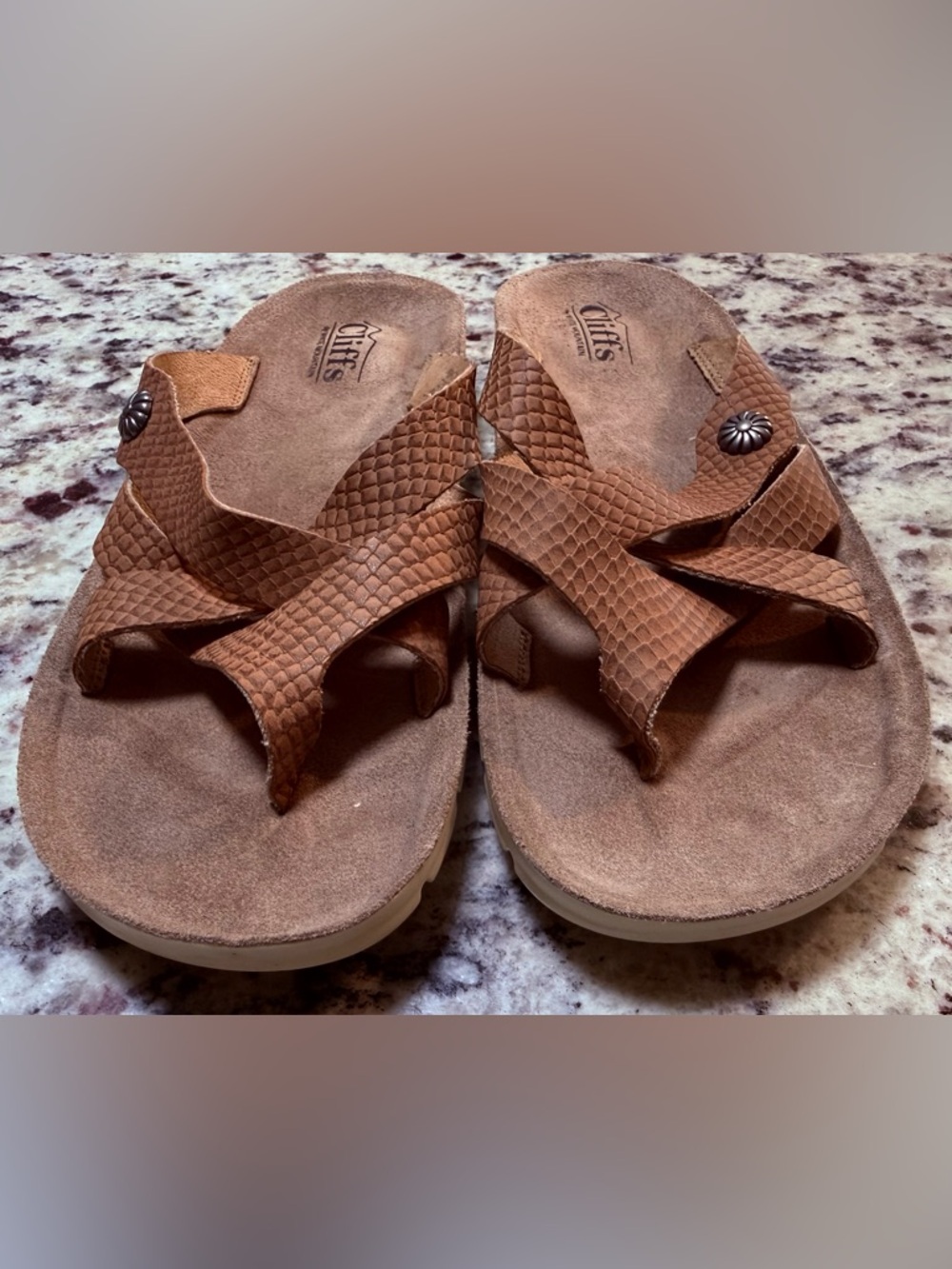 Cliffs by WHITE MOUNTAIN Sandals Women’s 9M